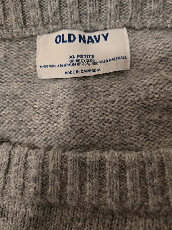 Old Navy Gray Cropped Crewneck Sweater with Fluffy Pink Heart - Picture 5 of 5